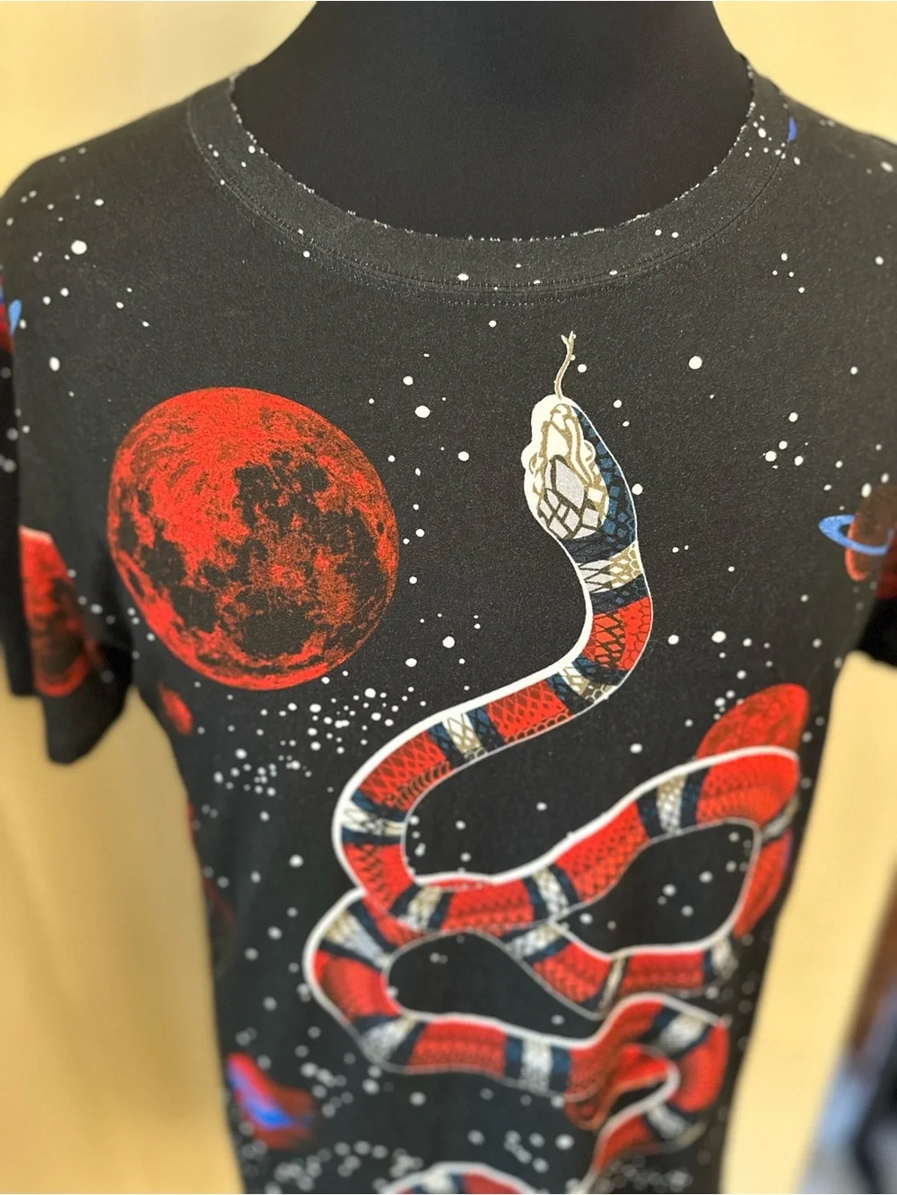 GUCCI Black Snake Space Authentic Rare T-shirt